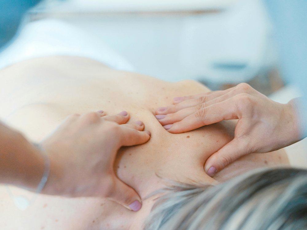 Massage und Lymphdrainage am Rücken